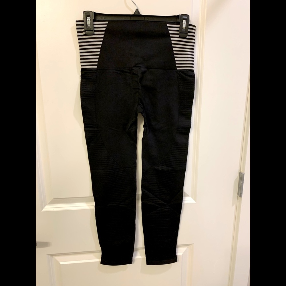 Black Workout Leggings Embroidery - Large